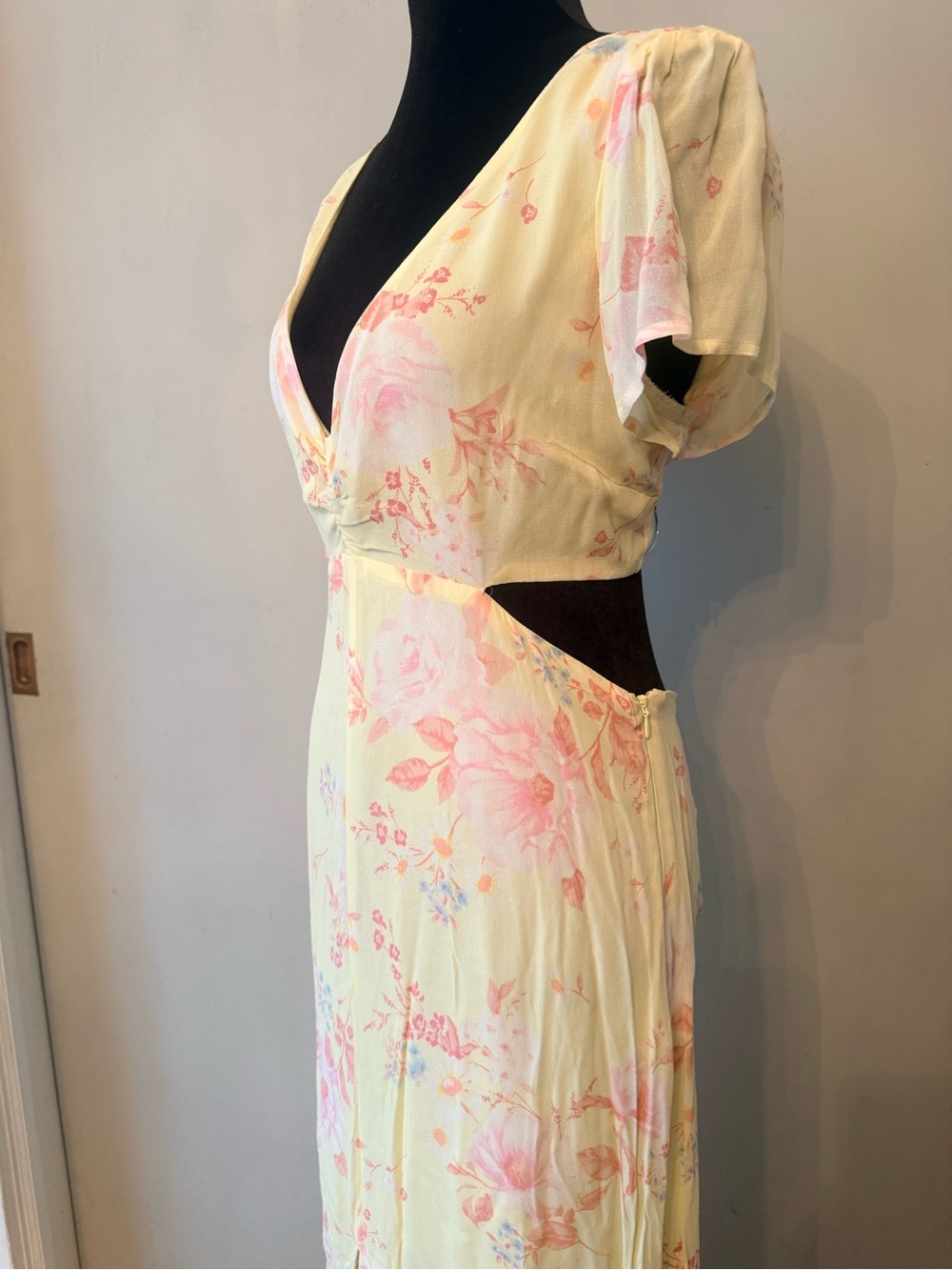 Forever 21 Pale Yellow Floral Maxi Dress with Pink Accents - Picture 2 of 5